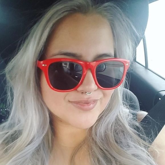 Meet your Posher, Anna - Picture 1 of 1